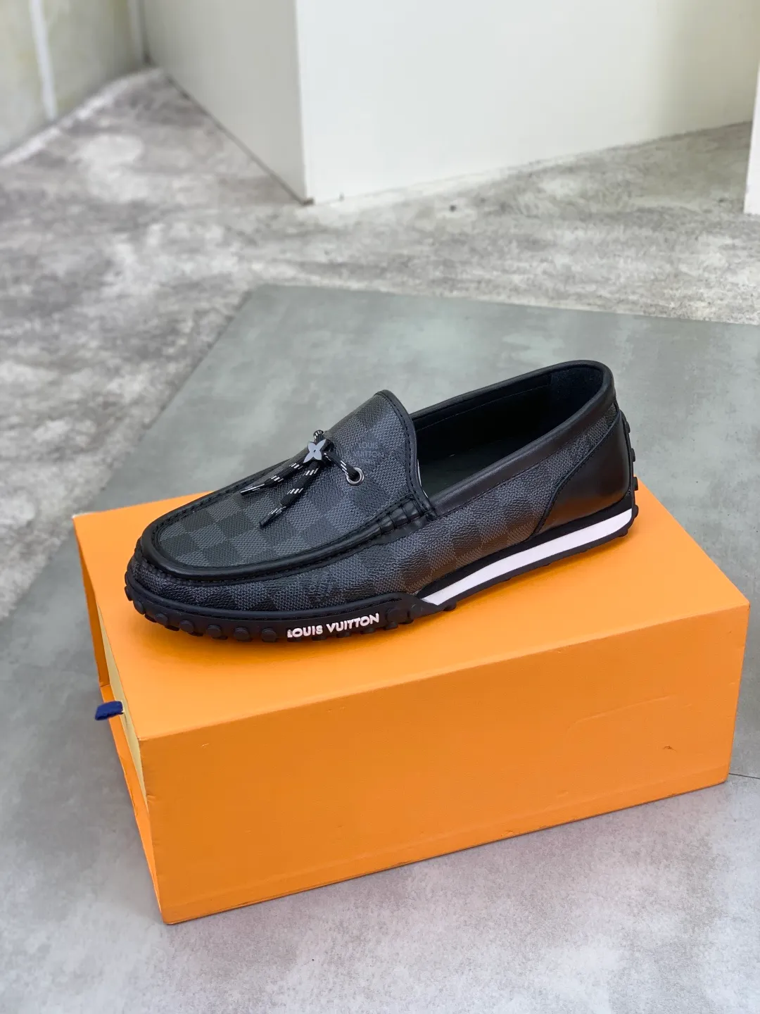Men's Men's Shoes 💰P640 New Style 💶[LOUIS VUITTON] Water-dyed Niuli Original Order New Style 🍀LV Louis Vuitton *——Top version of LV classic leather shoes! Made of imported original calfskin, original leather side strips and wear-resistant high-end rubber outsole! High quality products! Color: black optional Size: 39-45